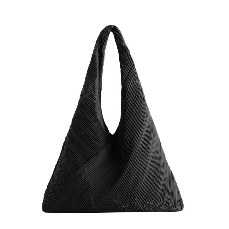 Luxury Bags 2026 Trends - 2026 ファッション新しわストライプ大容量トート女性バッグシンプルで多用途パーソナライズされた高級シングルショルダーバッグトレンド