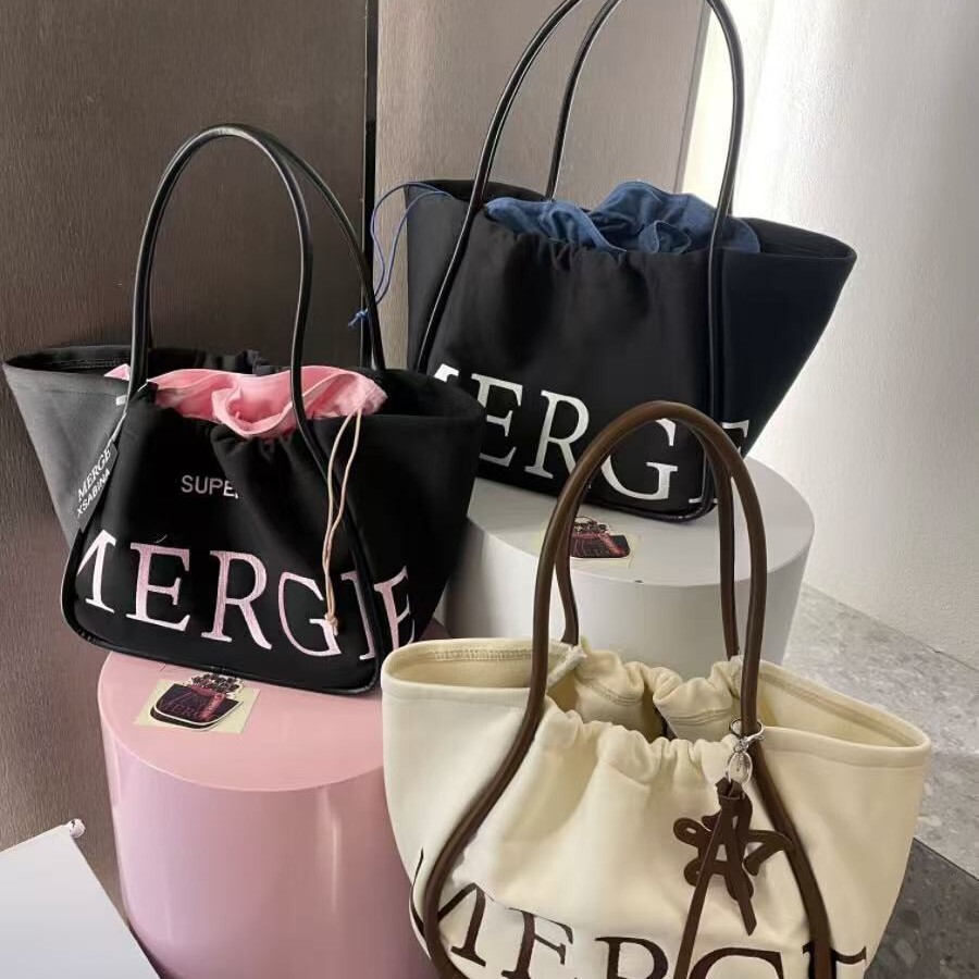 タイカウボーイ大容量トートバッグ 2025 新スタイルレター - Luxury Bags In Thailand のレビューと価格